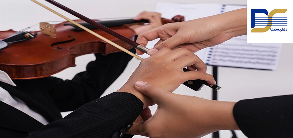 مراحل صحیح در دست گرفتن کمان یا آرشه